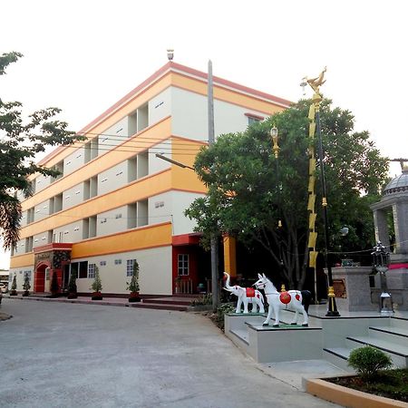 Central Park Hotel Sing Buri Ngoại thất bức ảnh