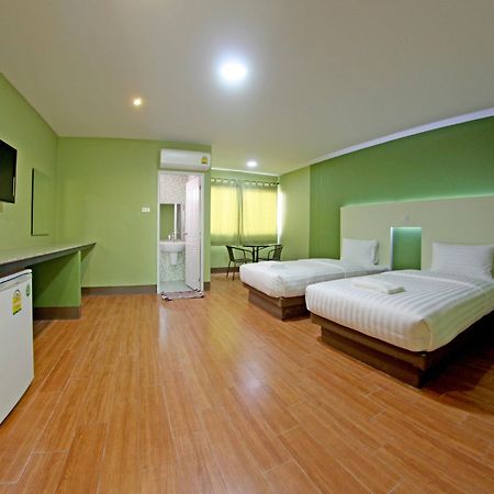 Central Park Hotel Sing Buri Ngoại thất bức ảnh