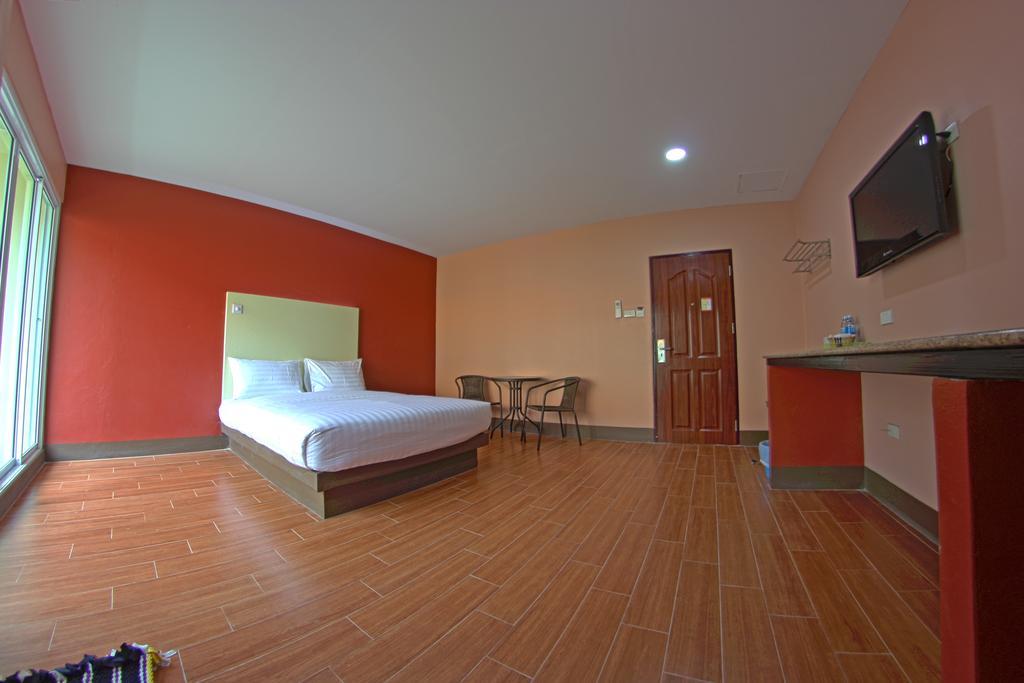 Central Park Hotel Sing Buri Ngoại thất bức ảnh
