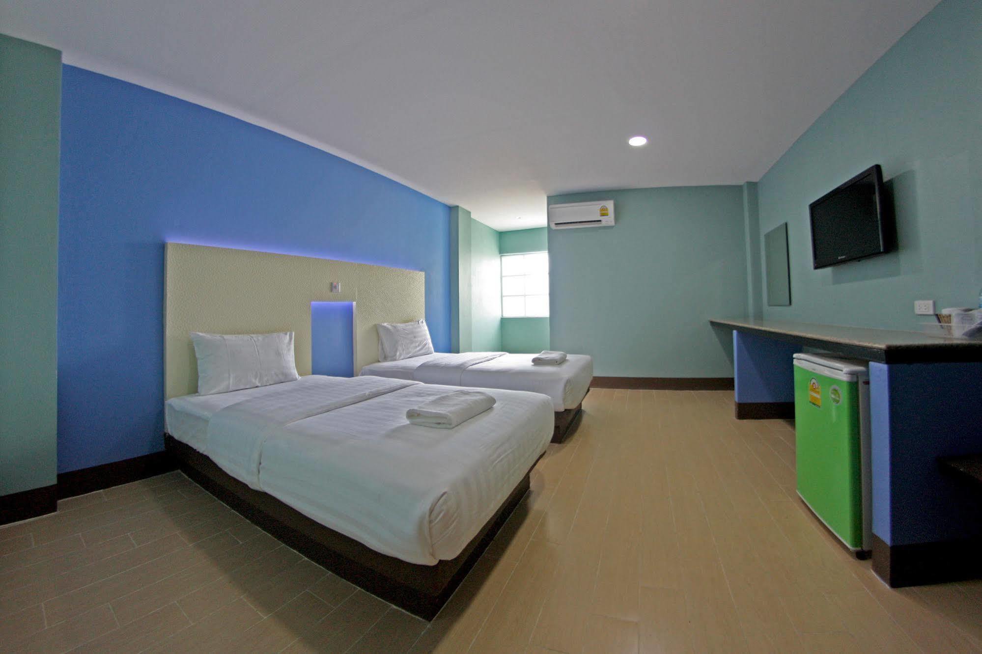 Central Park Hotel Sing Buri Ngoại thất bức ảnh
