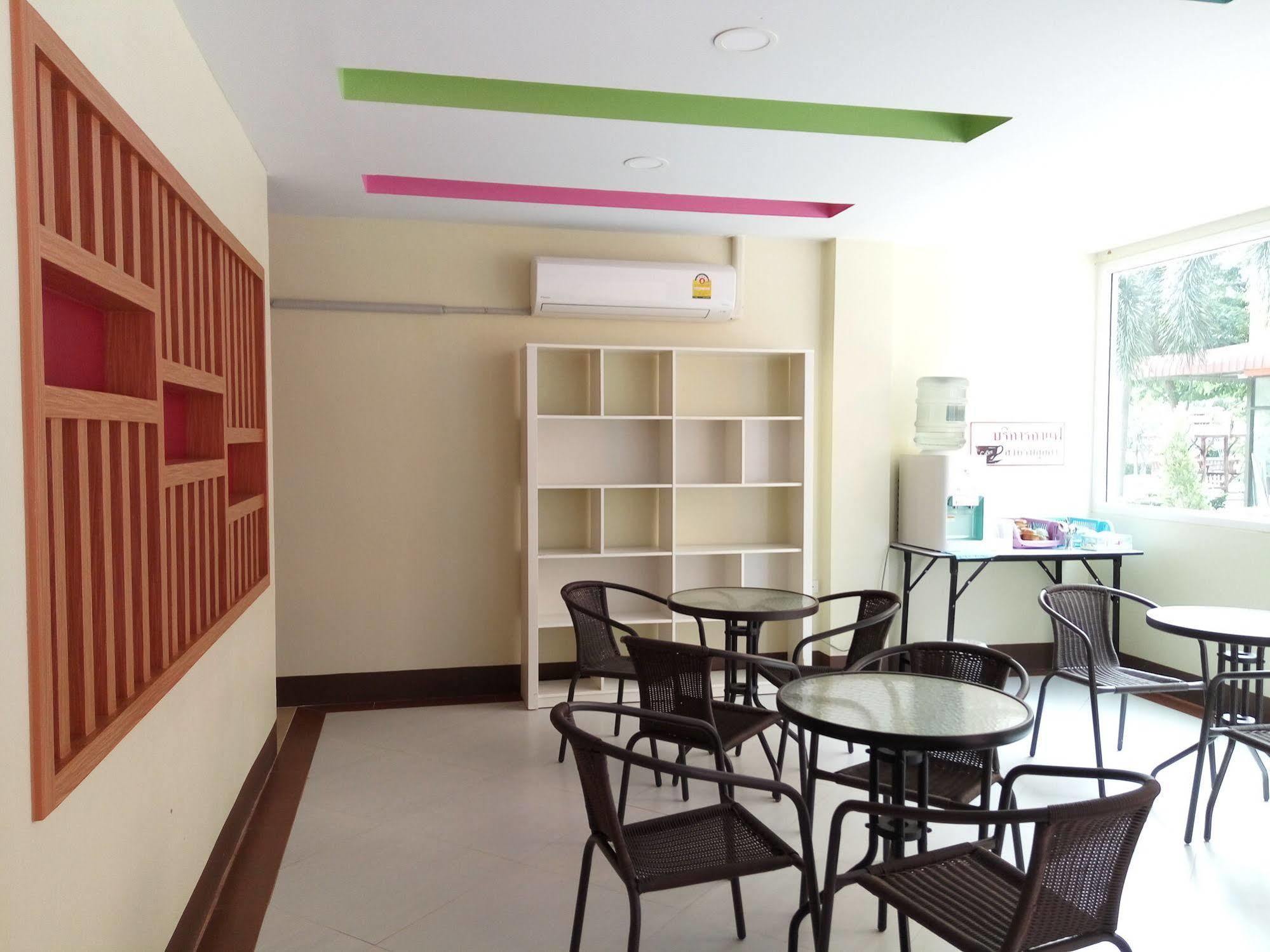 Central Park Hotel Sing Buri Ngoại thất bức ảnh