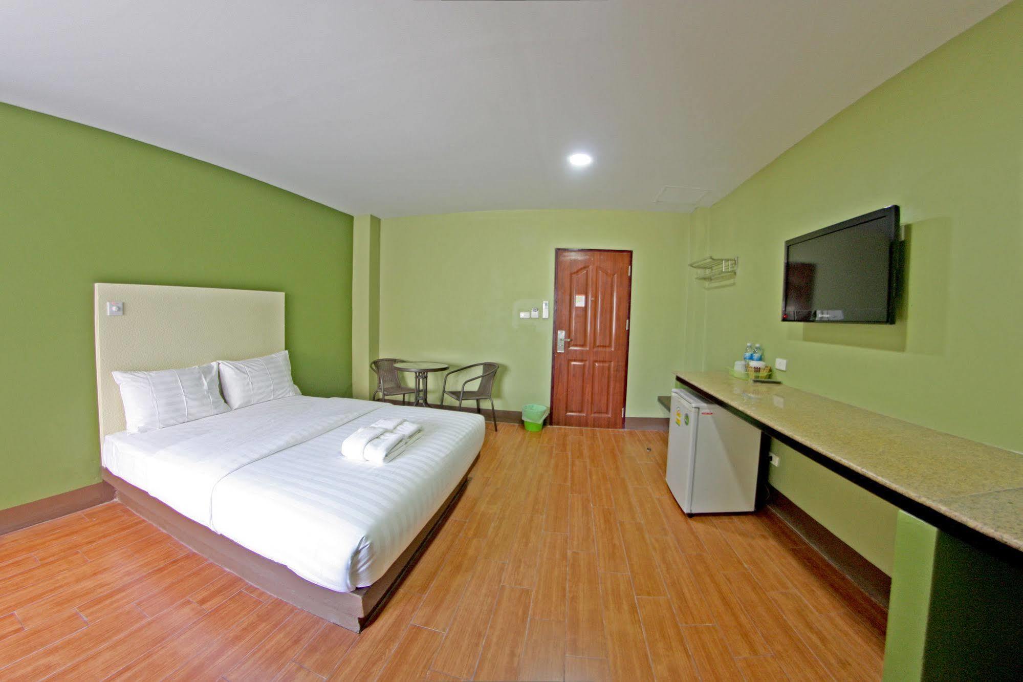 Central Park Hotel Sing Buri Ngoại thất bức ảnh
